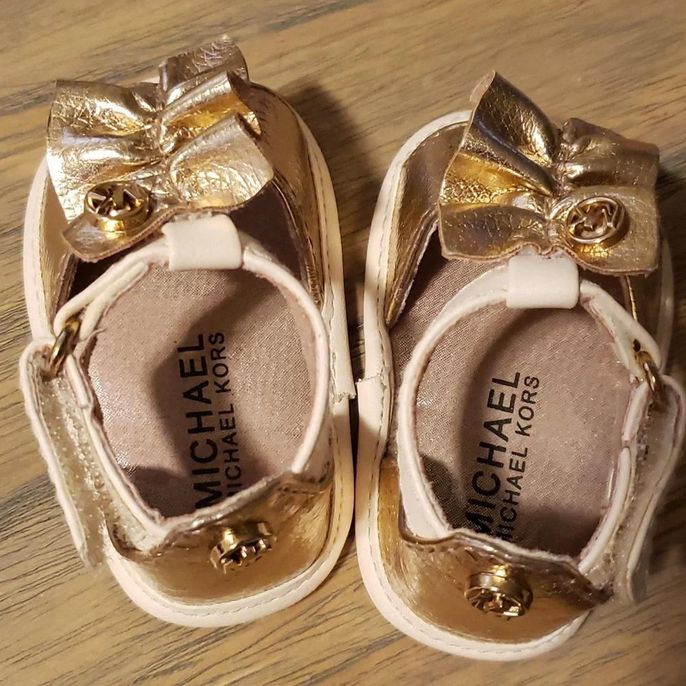 Michael Kors baby shoes - Picture 3 of 5